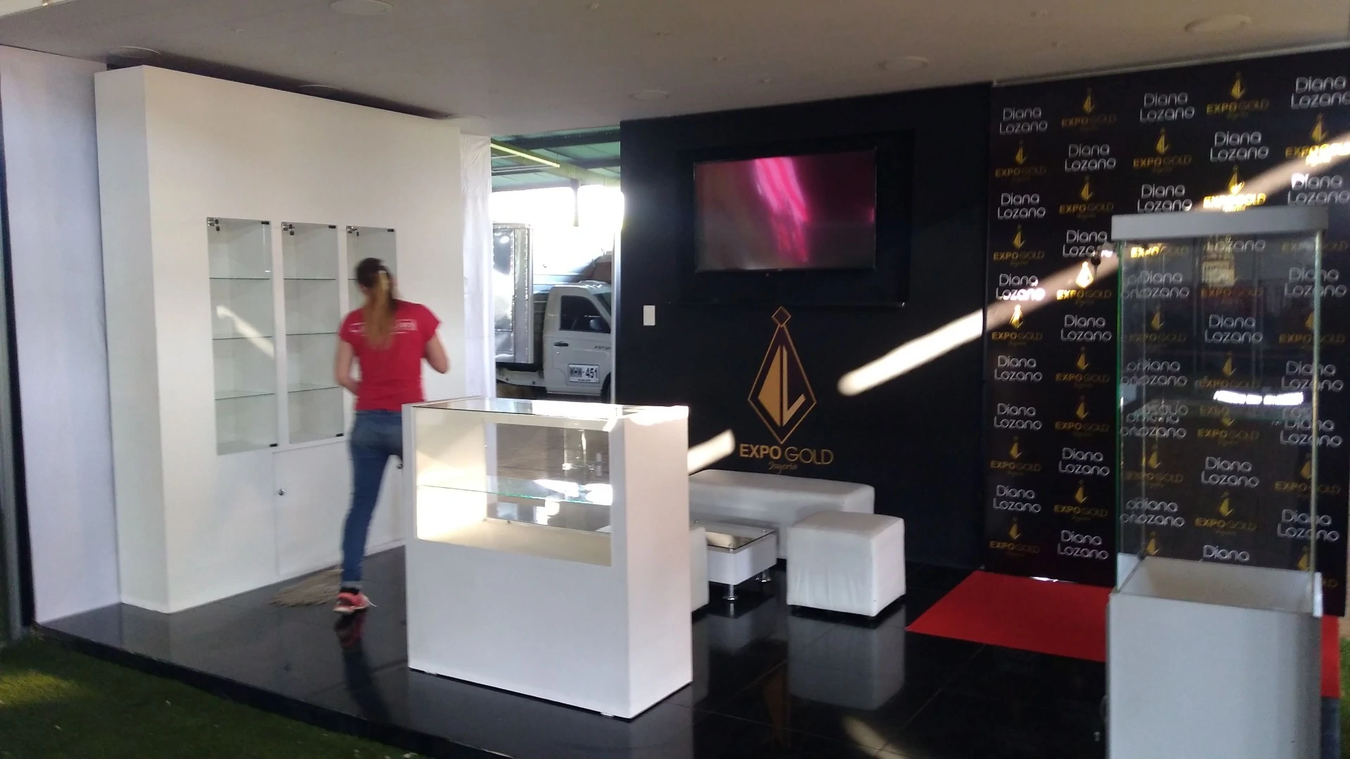 stand (1)